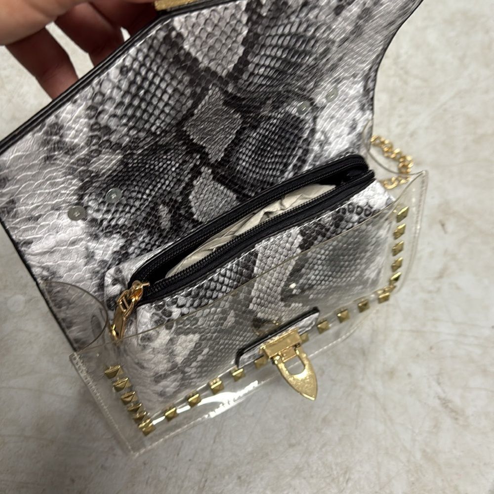 Studded Snake Print Crossbody Bag - NEW Purse - Gold Chain Strap - Zipper Inside - Picture 3 of 4